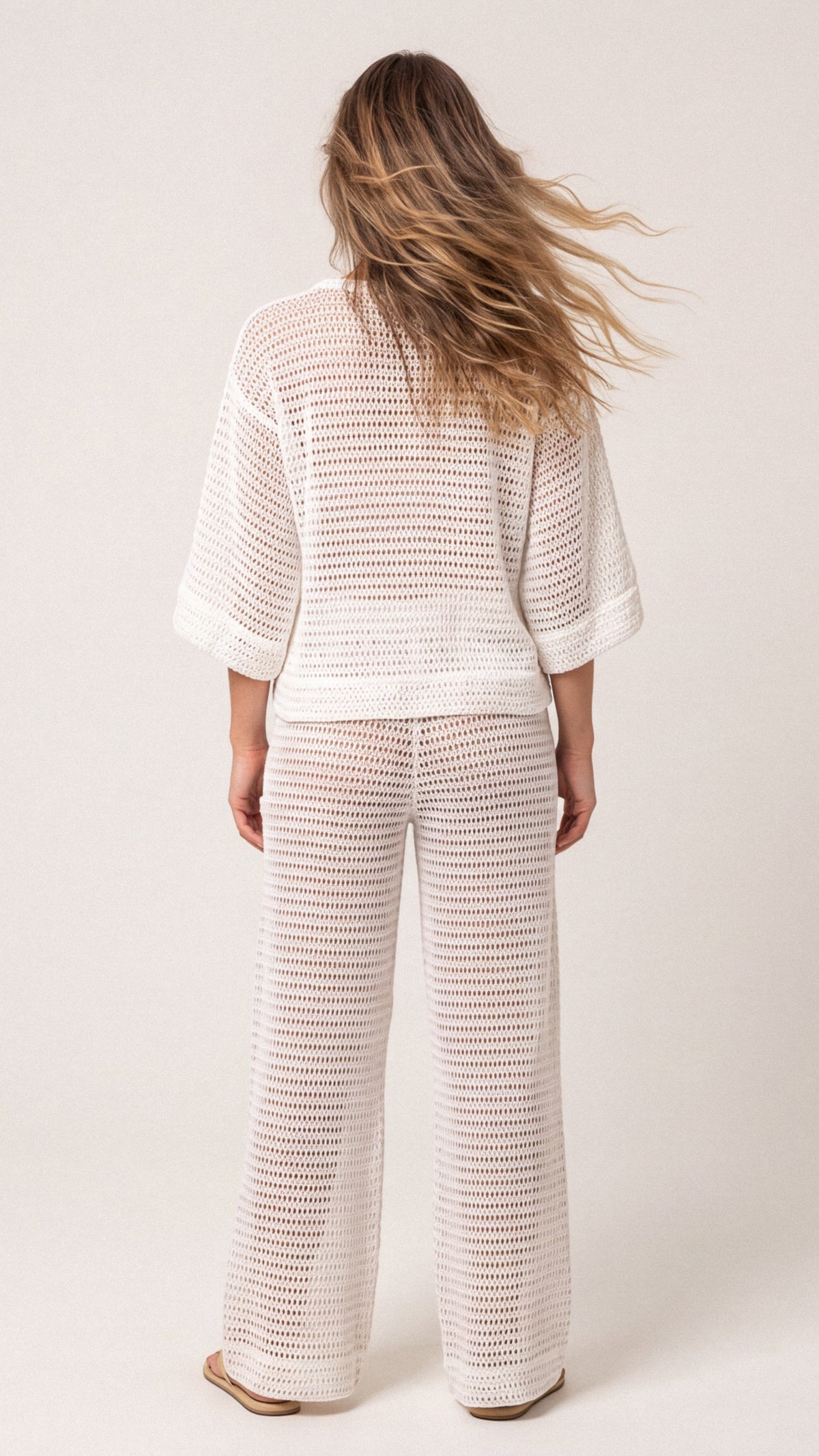SAÍDA Calça Celine S27 Crochete Joaquina Off White